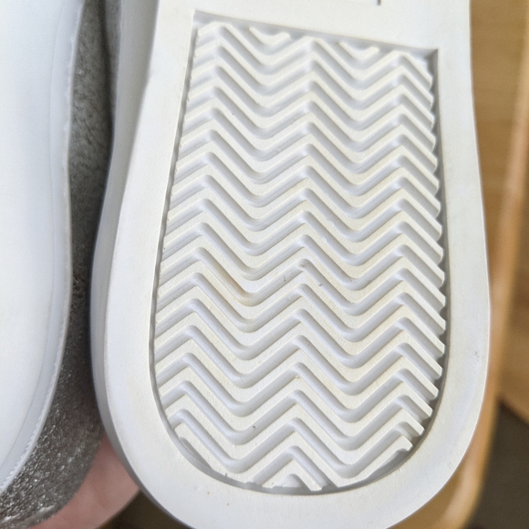 Like New Toms Silver Metallic Leather Lenox Sneakers - Picture 9 of 12